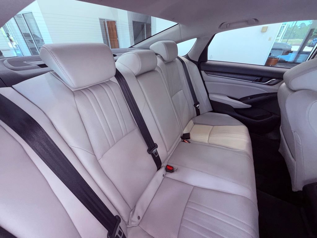 Used 2018 Honda Accord EX-L image 11