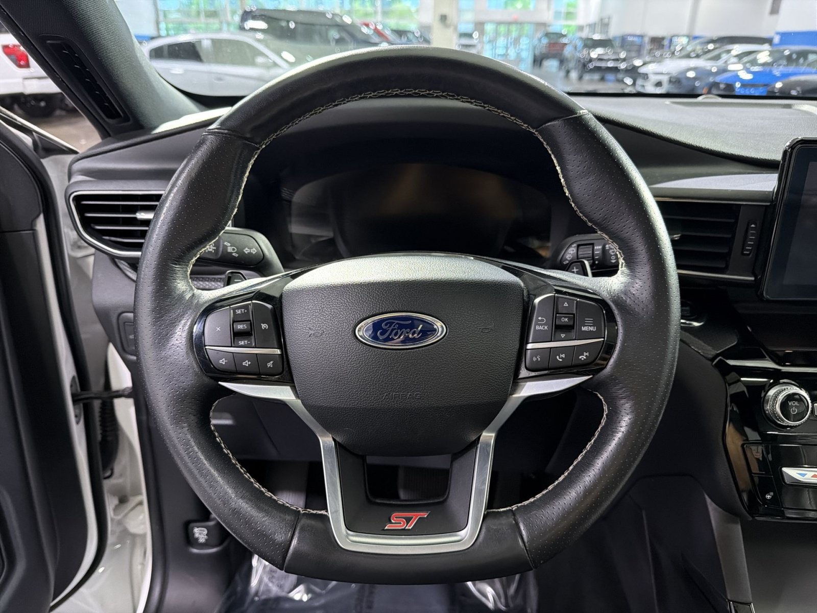 Used 2022 Ford Explorer ST AWD/4WD image 27
