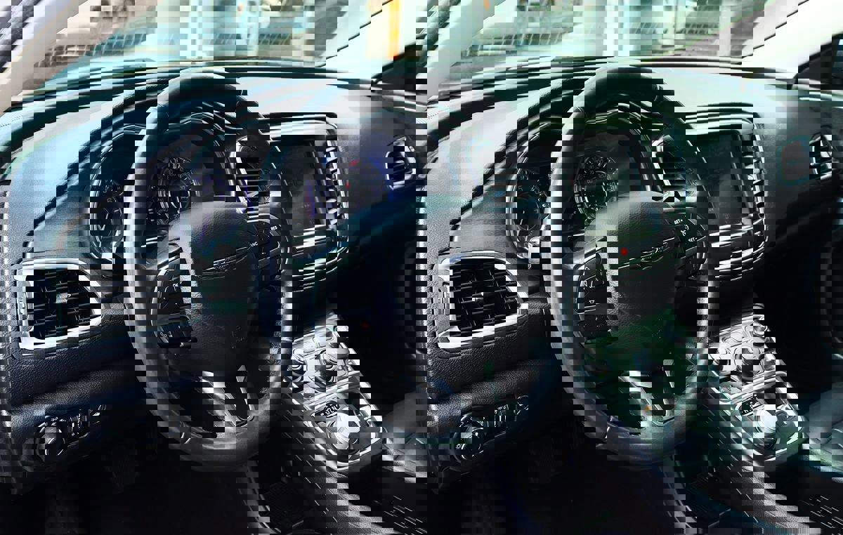 Used 2017 Chrysler 200 Limited Platinum image 38