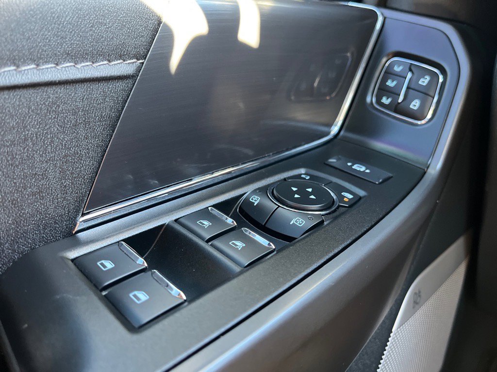 Used 2025 Ford F150 Lariat w/ Equipment Group 501A Mid image 35