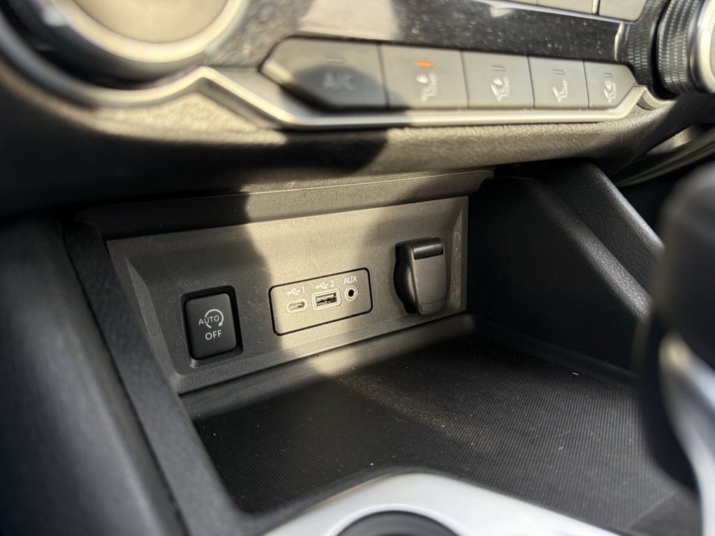 Used 2024 Nissan Sentra SV image 19