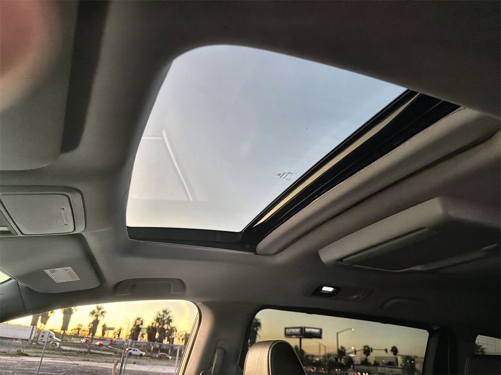 Used 2023 Honda Odyssey Elite image 16