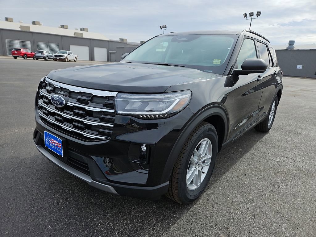 New 2026 Ford Explorer Active w/ Active Comfort Package image 4