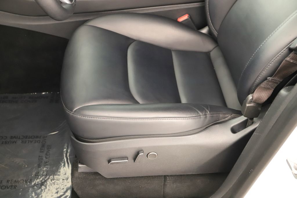 Used 2023 Tesla Model Y Performance AWD/4WD image 23