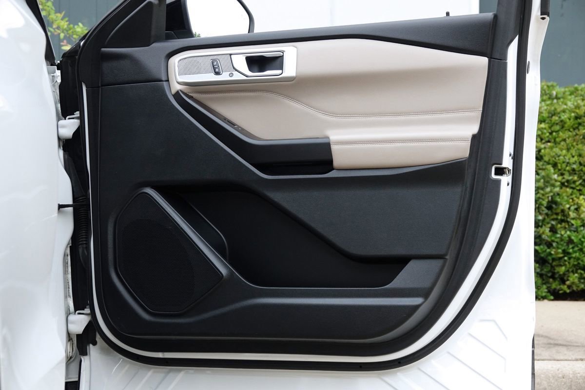 Used 2020 Ford Explorer Limited w/ Class III Trailer Tow Package RWD image 40