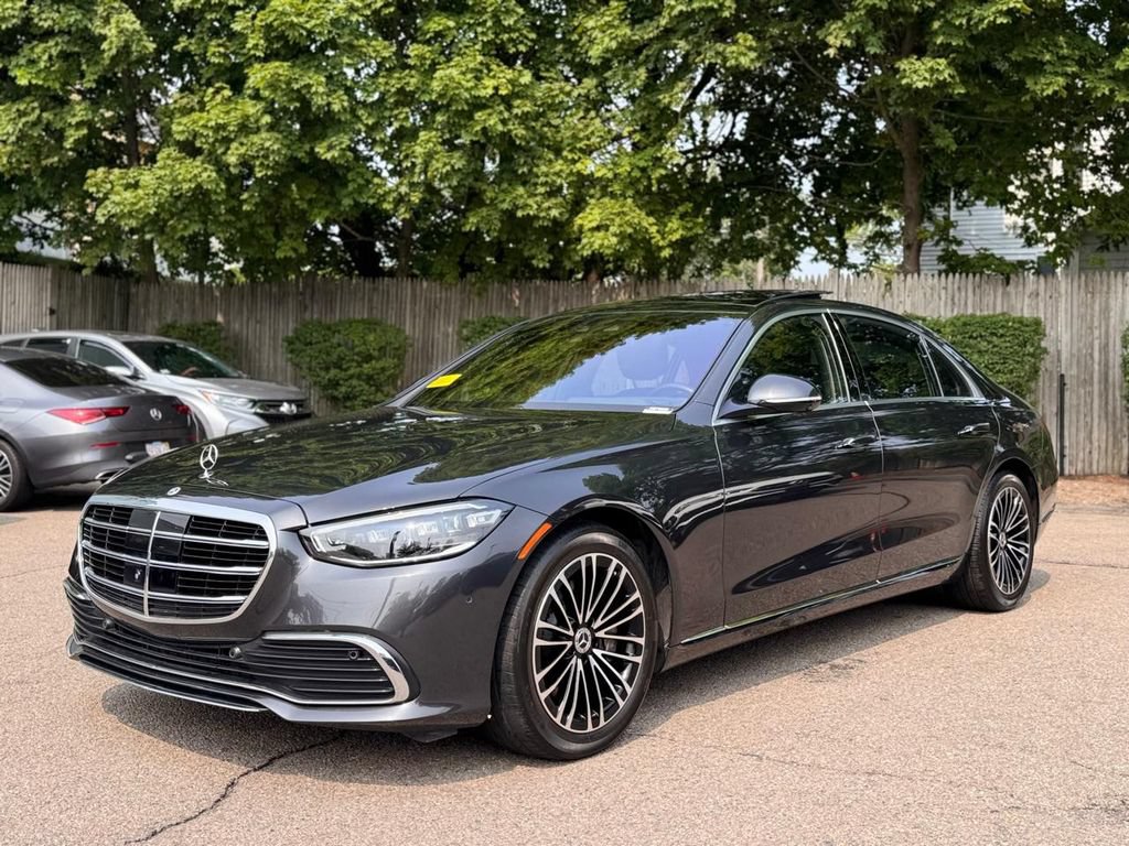 Used 2022 Mercedes-Benz S 500 4MATIC w/ 3D Technology Package video 2