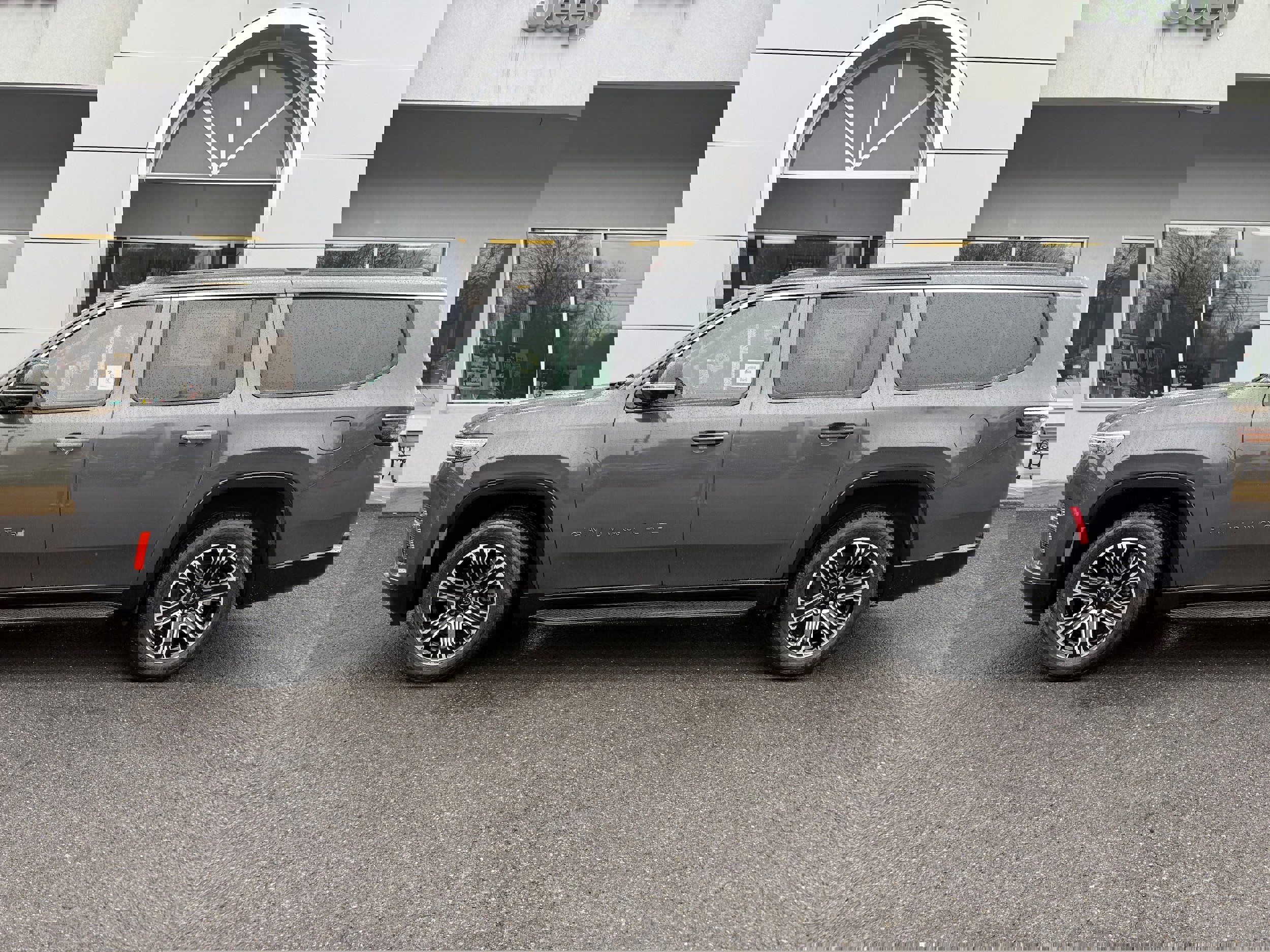 New 2026 Jeep Grand Wagoneer L 4WD image 2