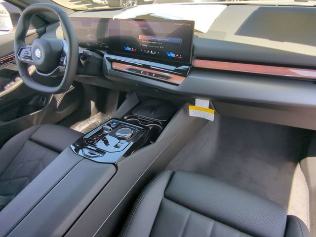 Used 2025 BMW i5 eDrive40i w/ Premium Package image 12