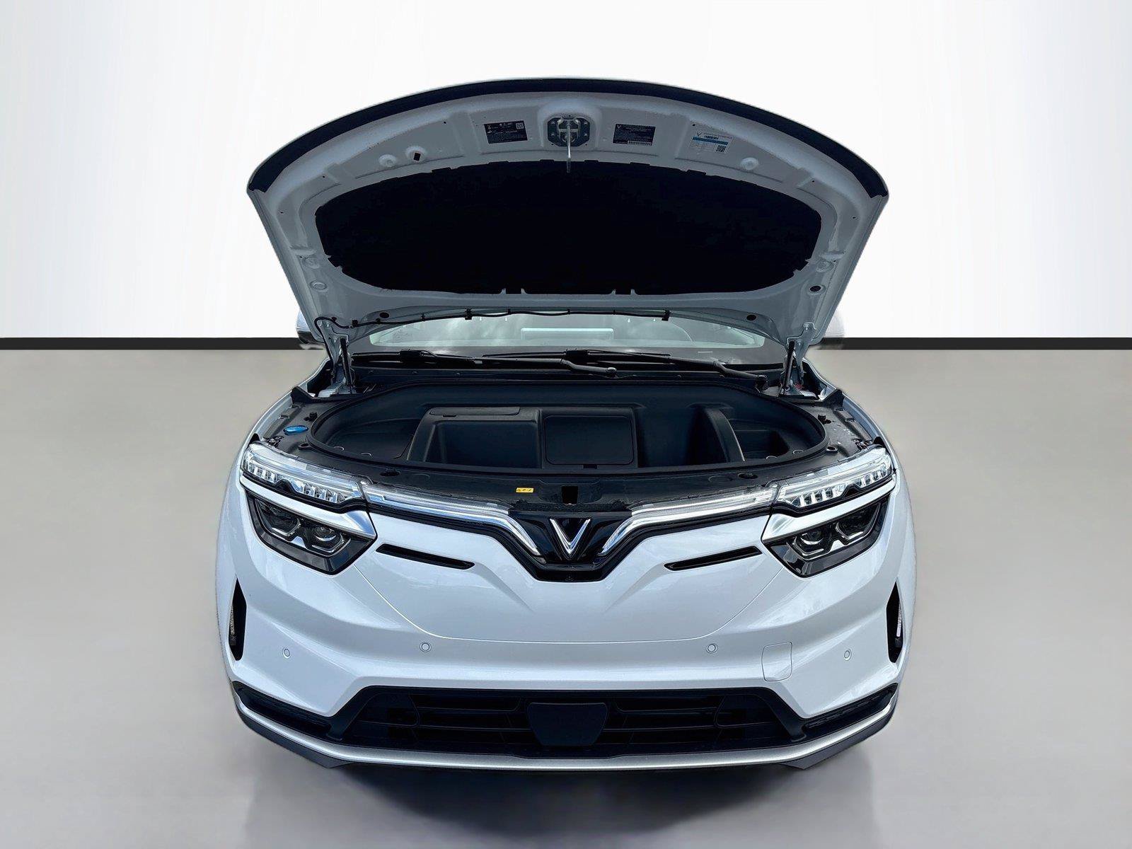 New 2027 VinFast VF 8 Eco AWD/4WD image 32