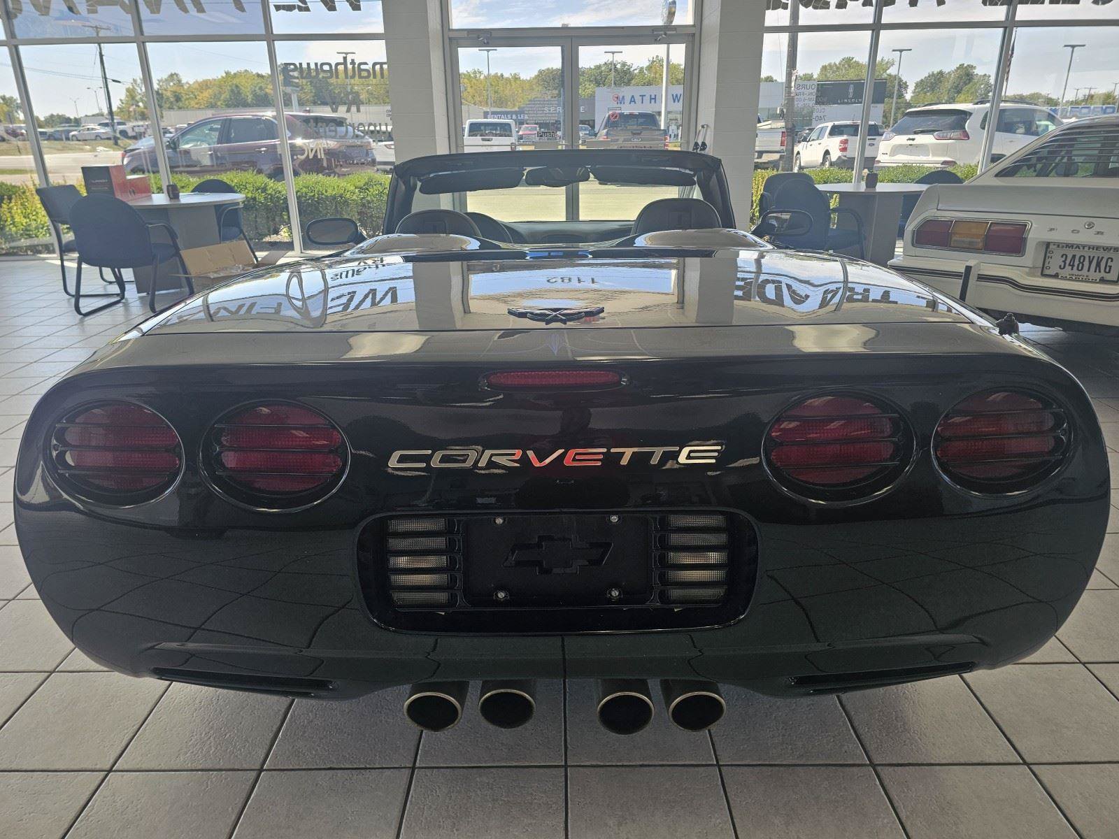 Used 2001 Chevrolet Corvette Convertible w/ Preferred Equipment Group2 RWD image 4