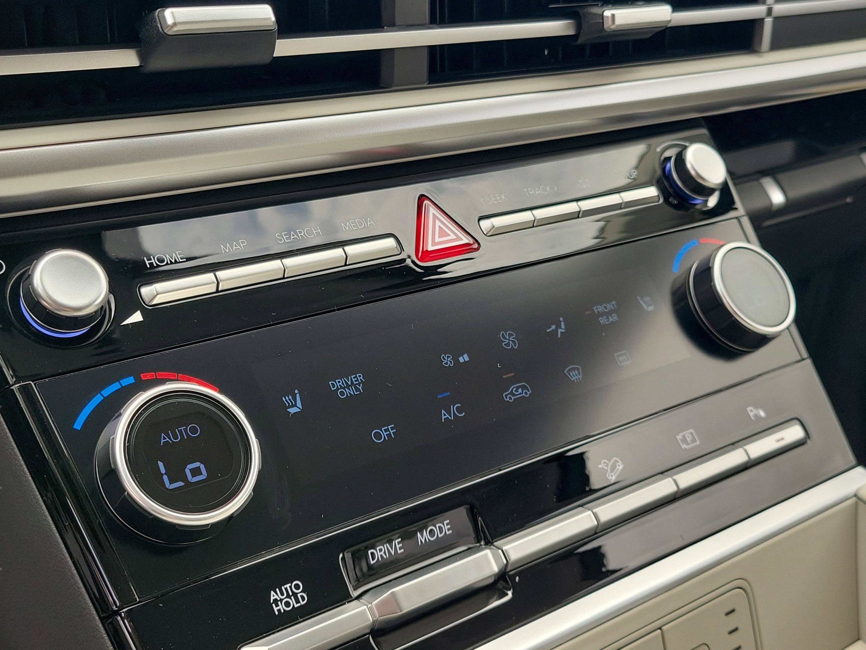 New 2026 Hyundai Santa Fe SEL FWD image 19