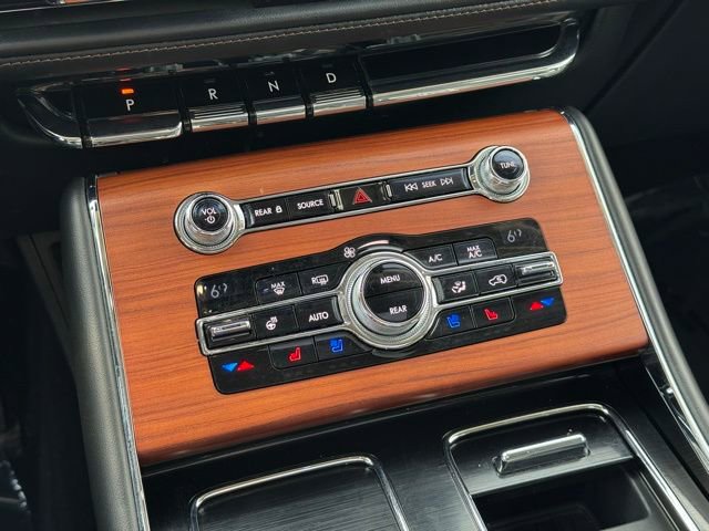 Used 2020 Lincoln Aviator Reserve w/ Equipment Group 201A image 17