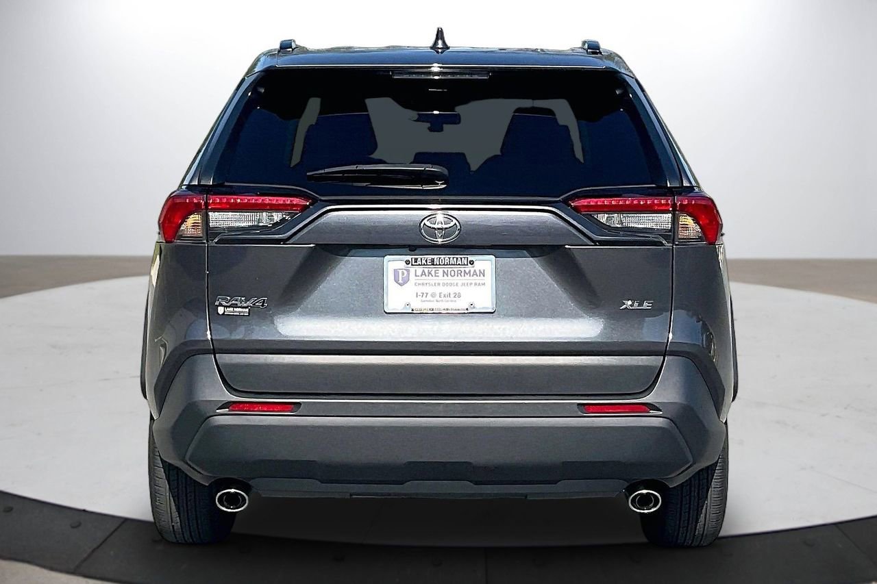 Used 2022 Toyota RAV4 XLE image 8