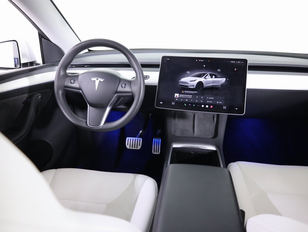 Used 2023 Tesla Model Y Performance image 39