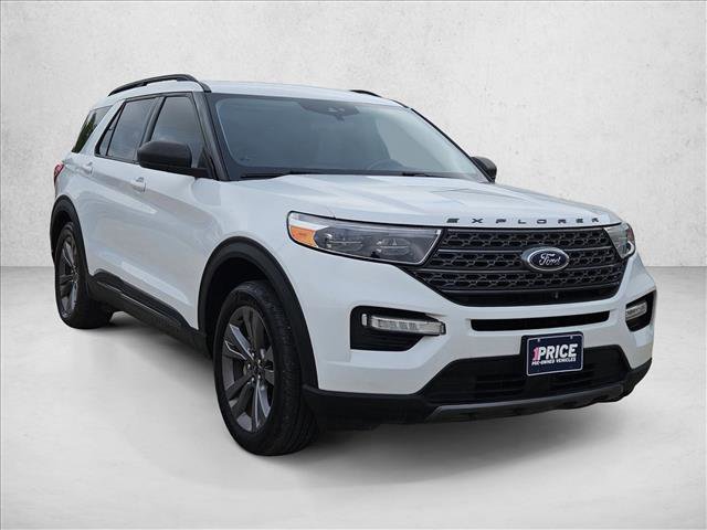 Used 2021 Ford Explorer XLT w/ Equipment Group 202A image 3