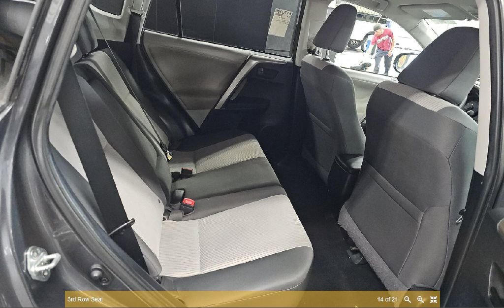 Used 2013 Toyota RAV4 LE image 9