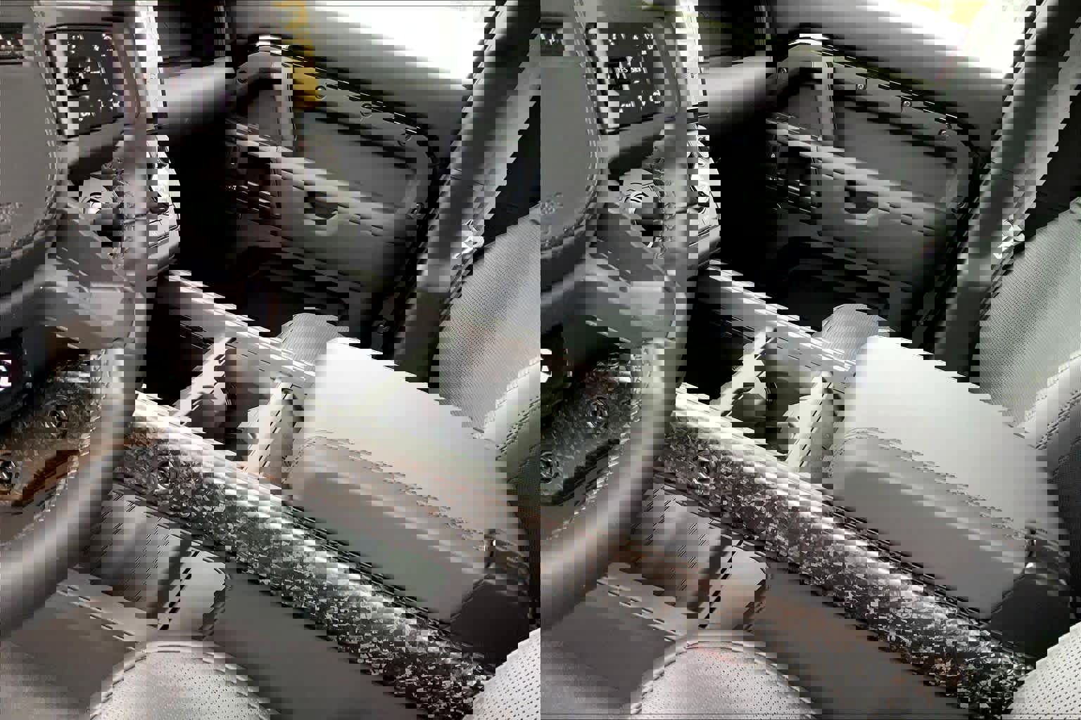 New 2026 Land Rover Defender 110 OCTA image 9