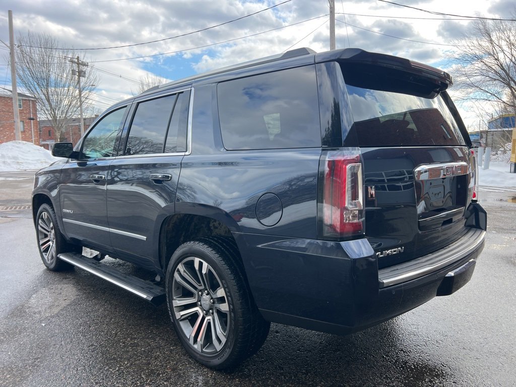 Used 2019 GMC Yukon Denali w/ Denali Ultimate Package image 3