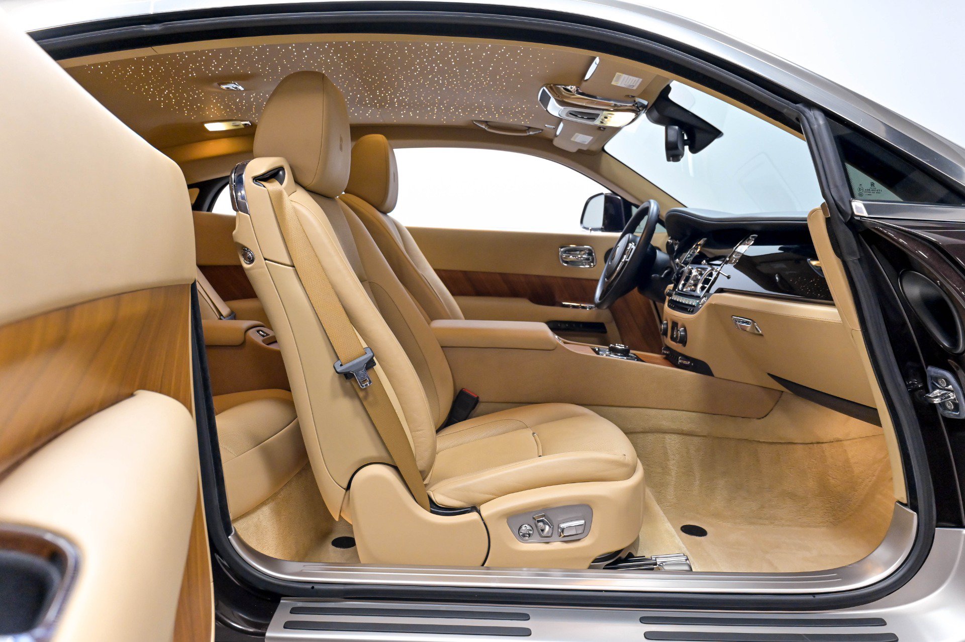Used 2014 Rolls-Royce Wraith RWD image 27