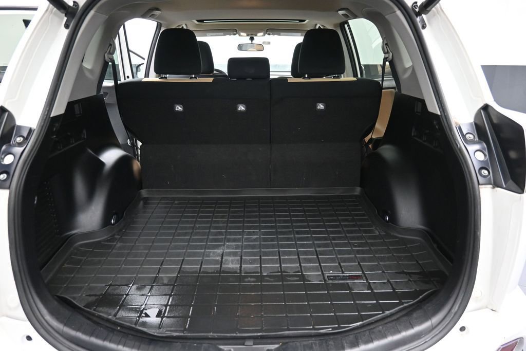 Used 2016 Toyota RAV4 XLE FWD image 23