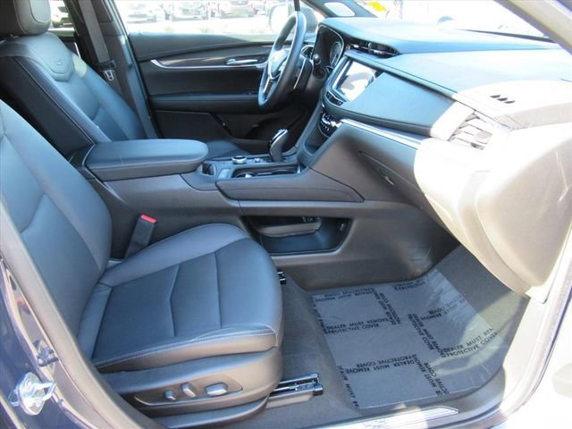 Certified 2024 Cadillac XT5 Sportv w/ Technology Package image 11