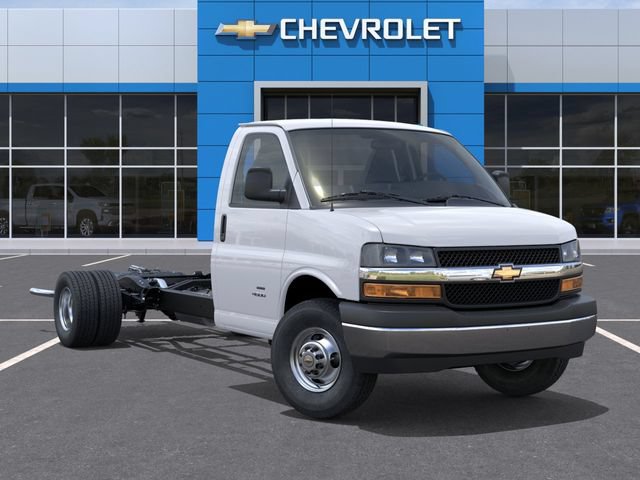 New 2026 Chevrolet Express 4500 w/ Power Convenience Package RWD image 7