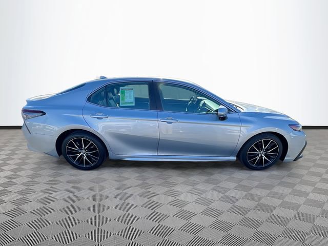 Used 2022 Toyota Camry SE image 8