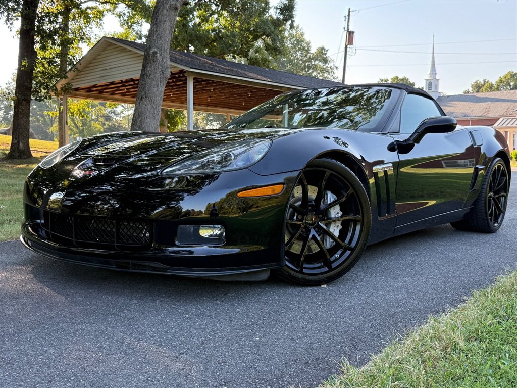 Used 2010 Chevrolet Corvette Grand Sport w/ Preferred Equipment Group RWD image 2