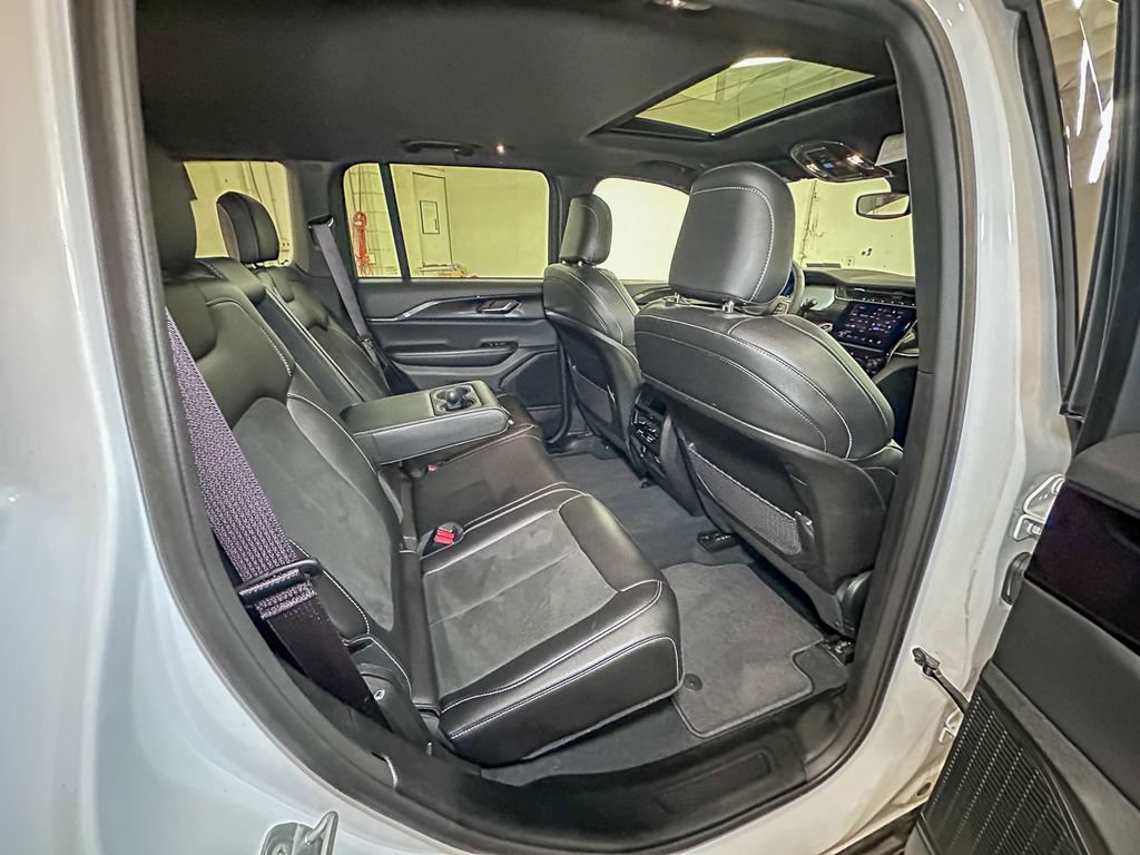 Certified 2023 Jeep Grand Cherokee Altitude image 29