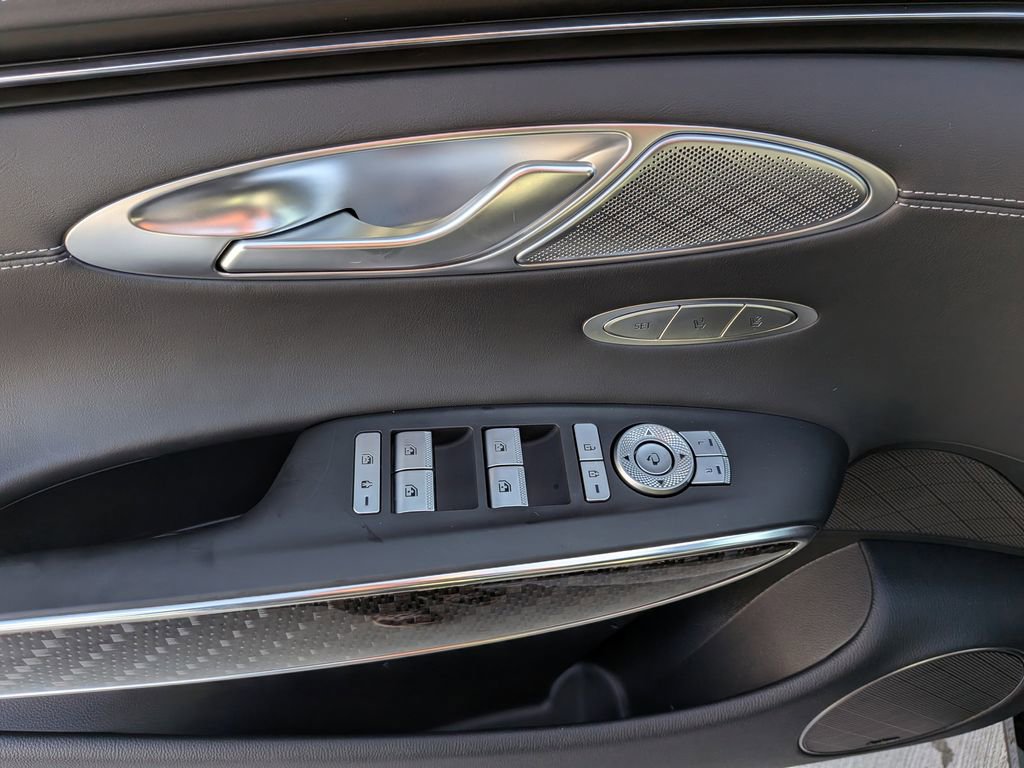 Used 2025 Genesis GV70 3.5T Sport w/ Sport Prestige Package image 11