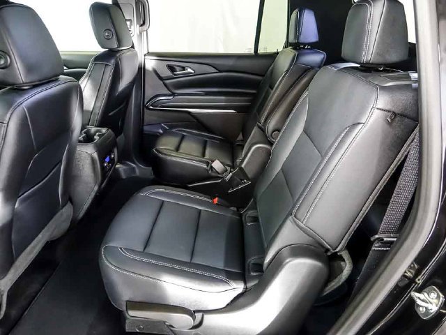 Used 2026 Chevrolet Traverse LT AWD/4WD image 14