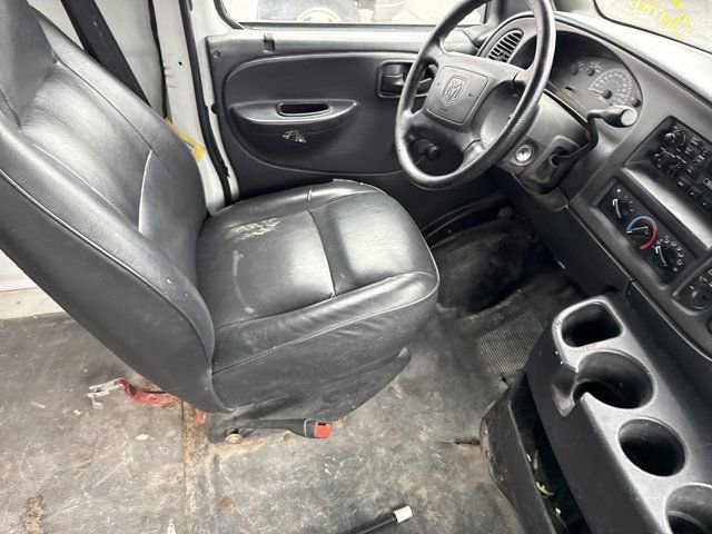 Used 2001 Dodge B1500 RWD image 15