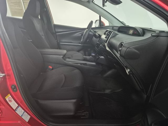 Used 2021 Toyota Prius LE AWD/4WD image 34