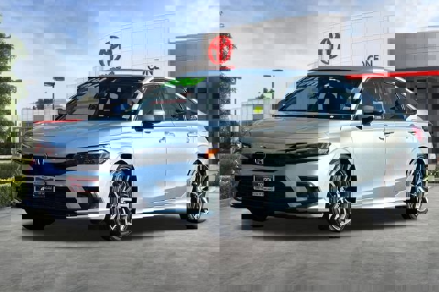 Used 2023 Honda Civic Touring image 9