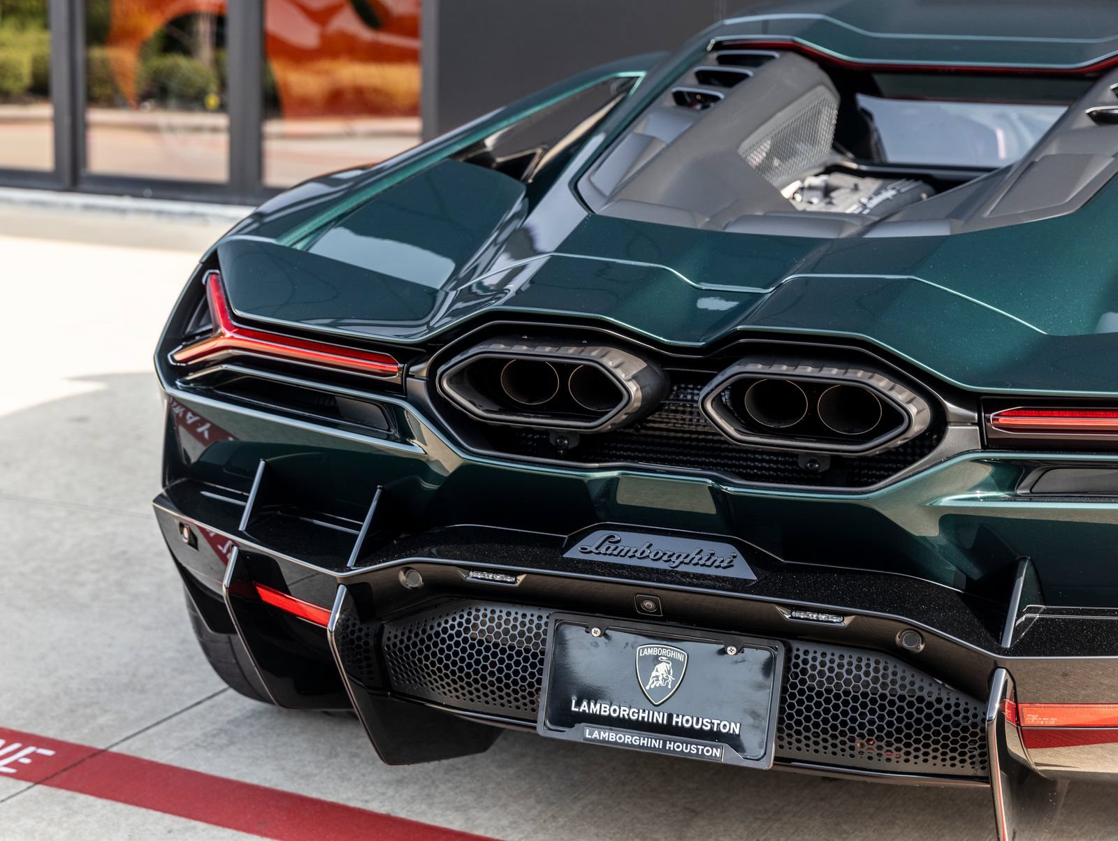 Used 2025 Lamborghini Revuelto AWD/4WD image 13