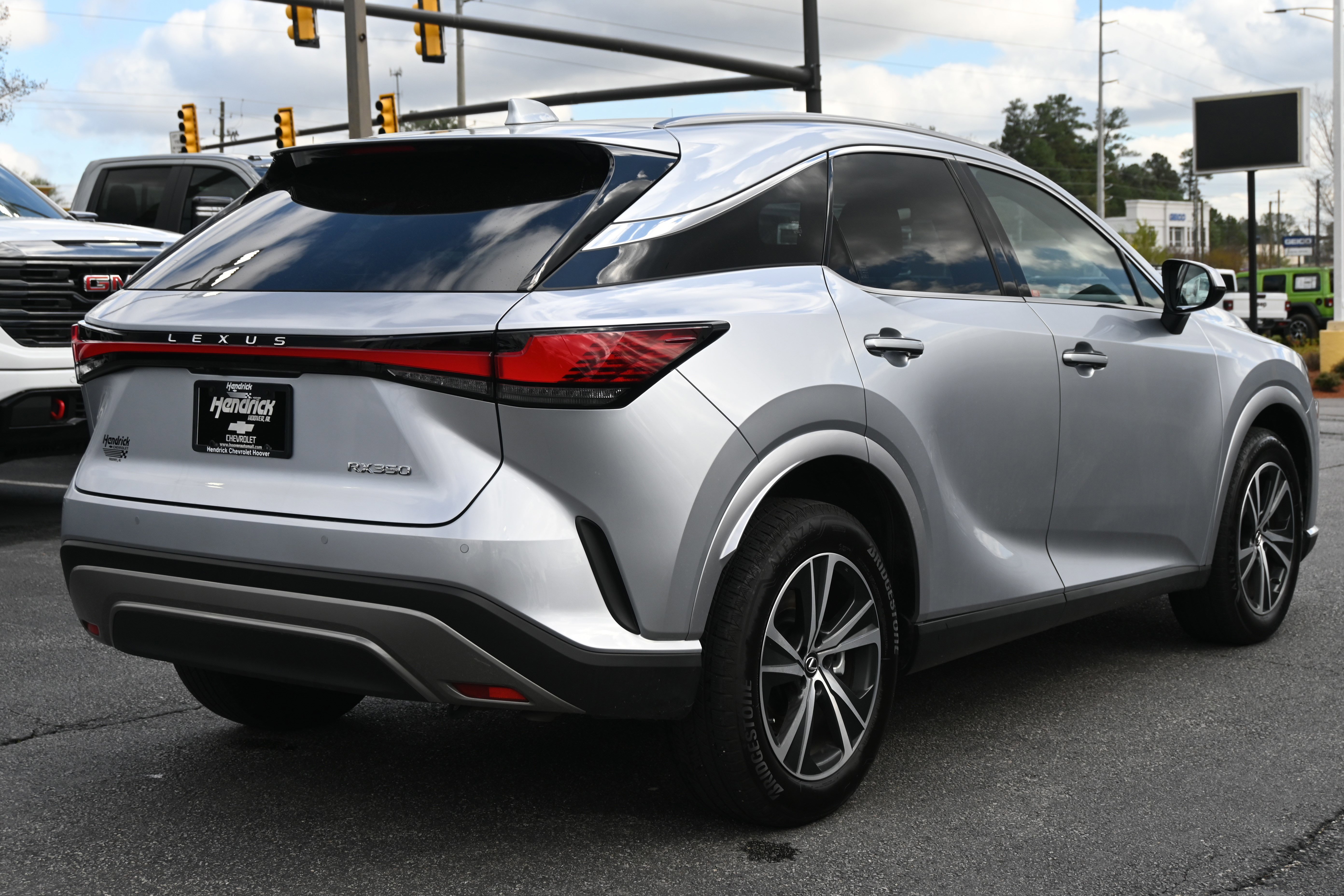 Used 2025 Lexus RX 350 Premium w/ Accessory Package (Z1) image 16