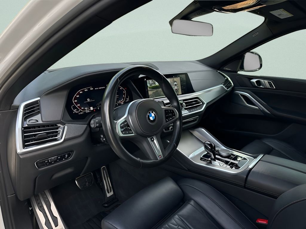 Used 2023 BMW X6 M50i w/ Parking Assistance Package image 9