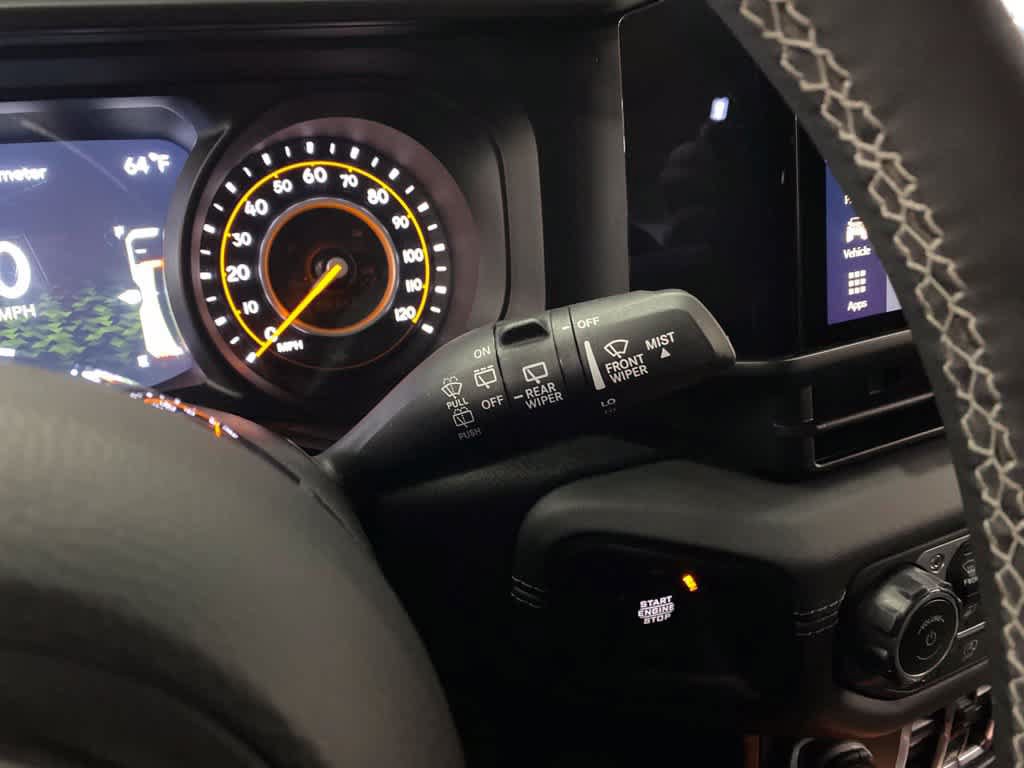 Used 2025 Jeep Wrangler Unlimited Sahara AWD/4WD image 23