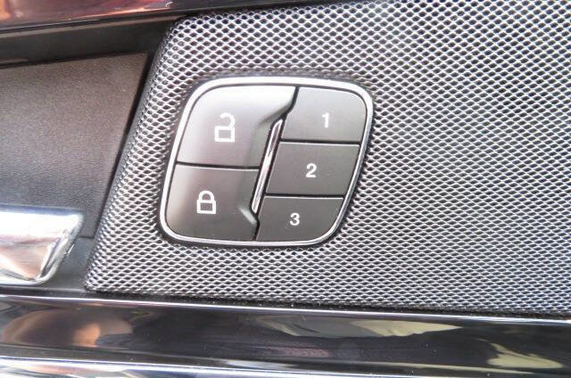 Used 2021 Lincoln Nautilus Reserve w/ Class II Trailer Tow Package image 19