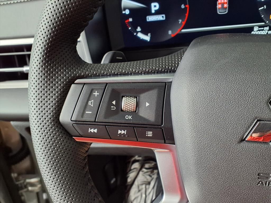 Used 2025 Mitsubishi Outlander SE image 26