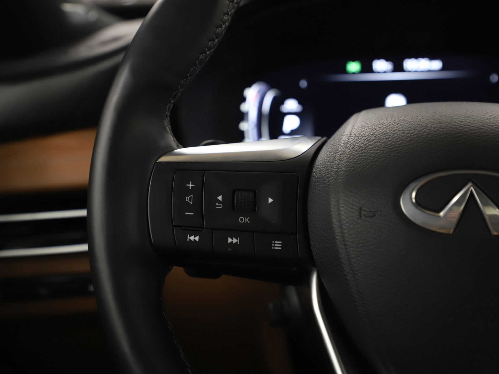 Used 2024 INFINITI QX60 Autograph image 30