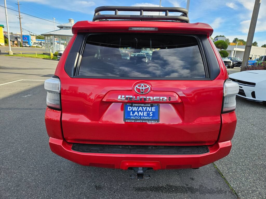 Used 2022 Toyota 4Runner SR5 AWD/4WD image 4