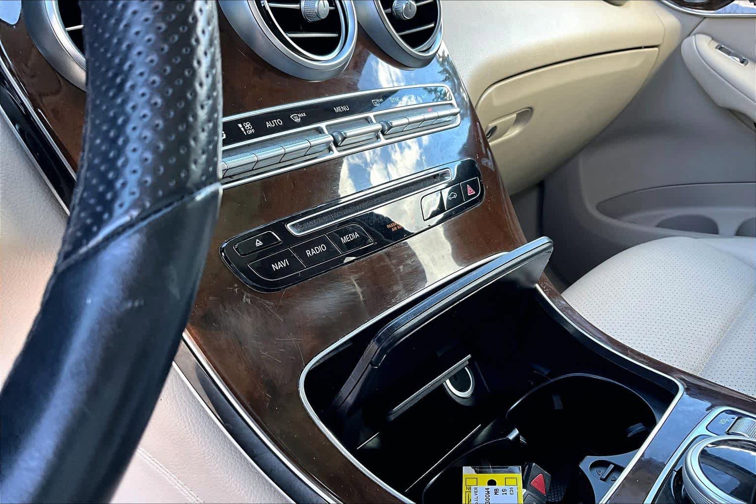Used 2019 Mercedes-Benz GLC 300 4MATIC image 35