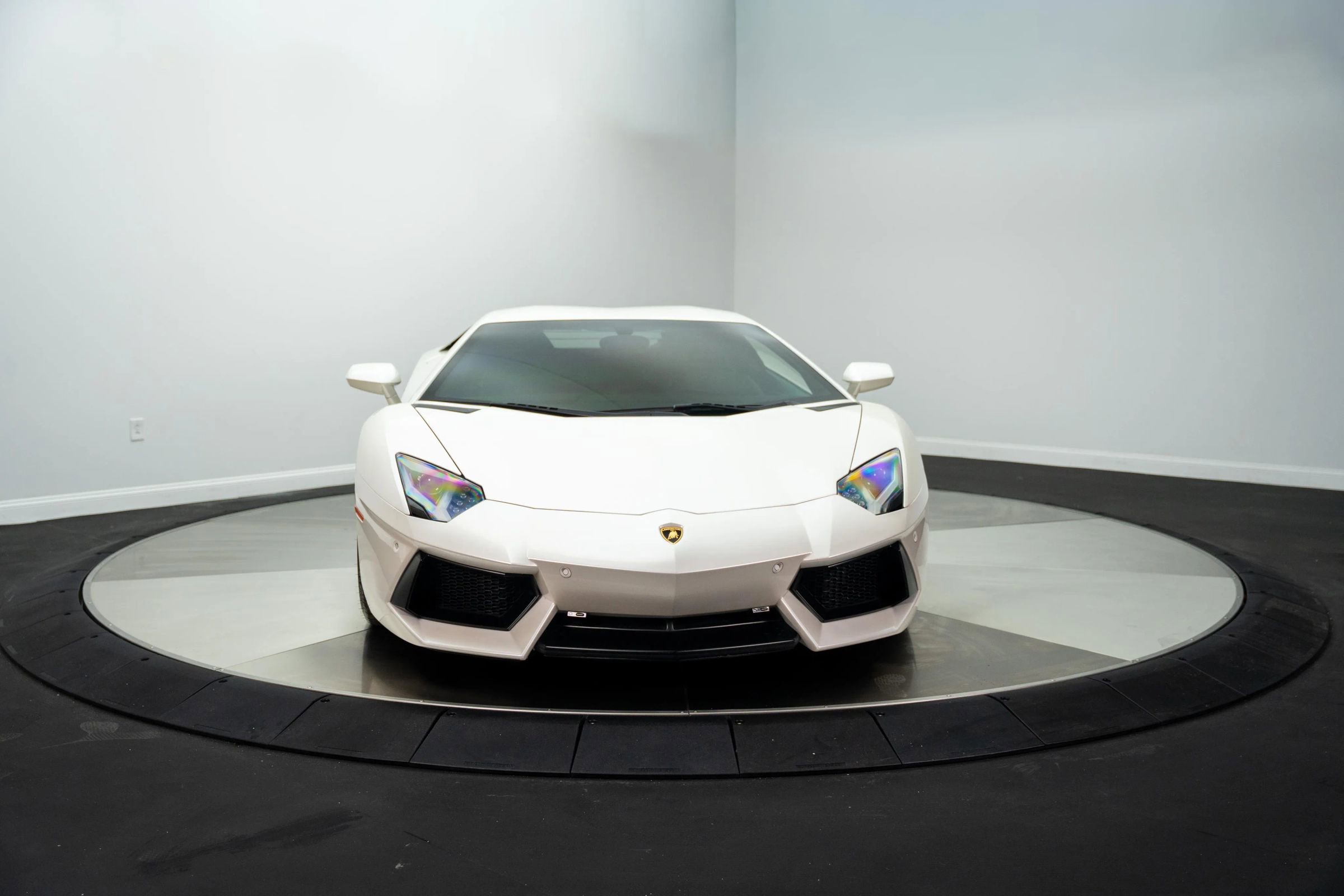 Used 2013 Lamborghini Aventador LP 700-4 image 12