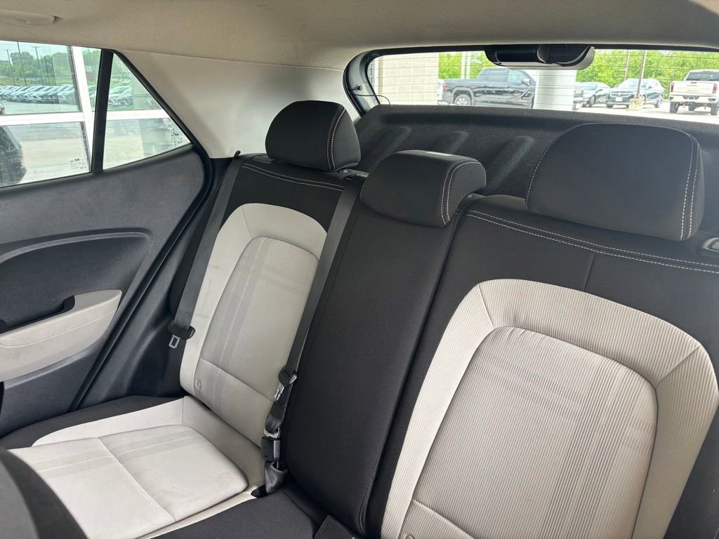 Used 2022 Hyundai Venue SEL FWD image 16