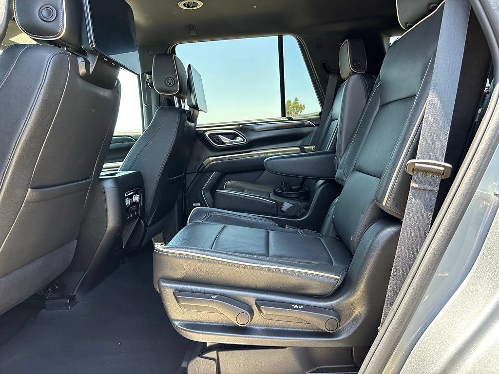 Used 2024 GMC Yukon SLT AWD/4WD image 21
