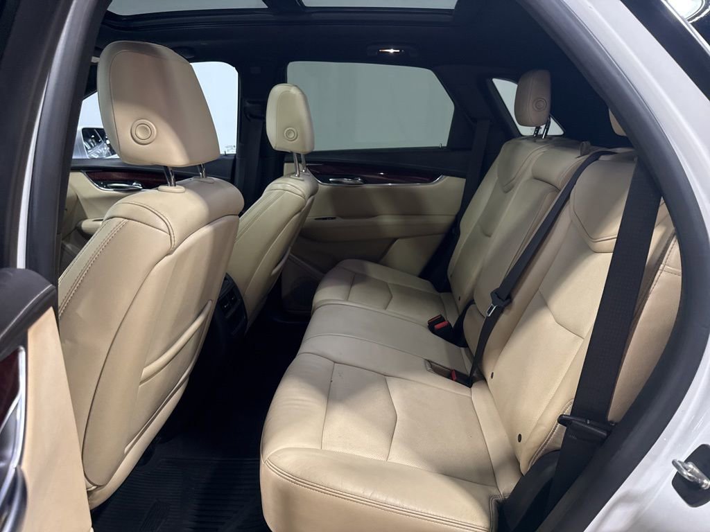Used 2017 Cadillac XT5 Luxury w/ Driver Awareness Package FWD image 34