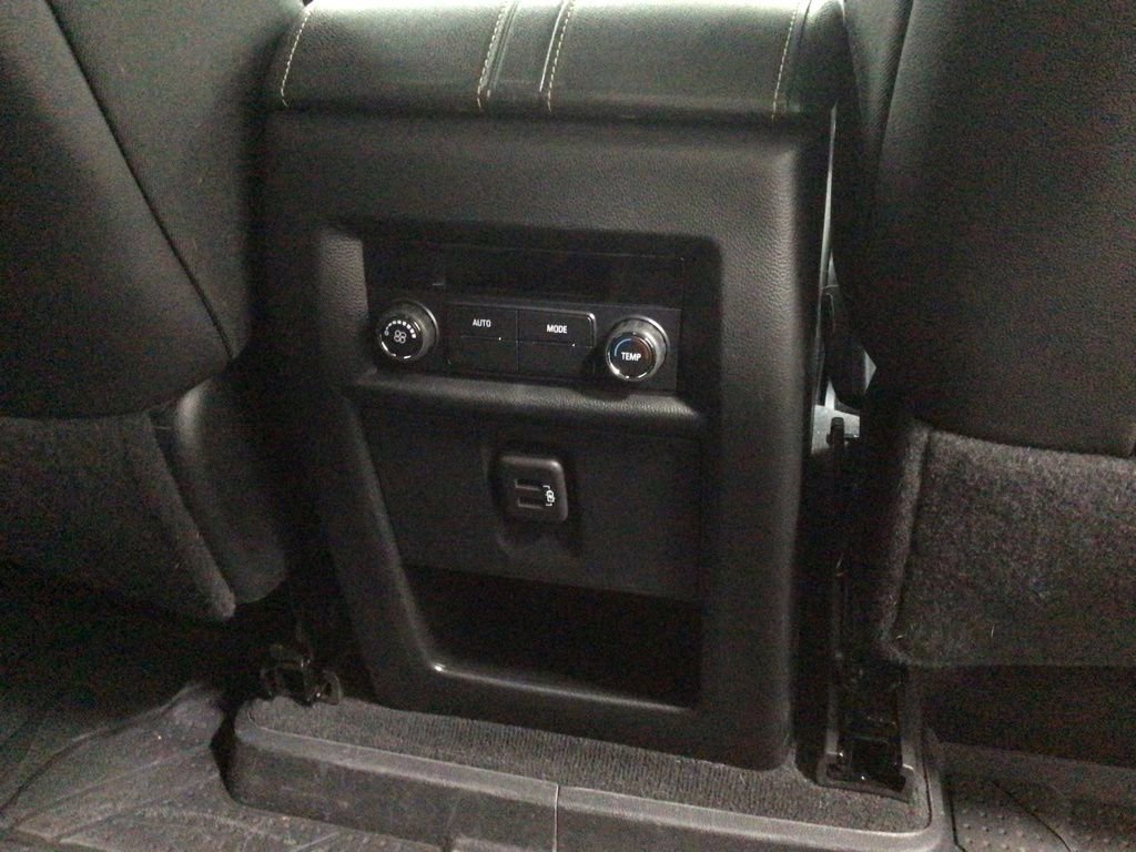 Used 2023 Chevrolet Traverse LT w/ LPO, Floor Liner Package AWD/4WD image 28