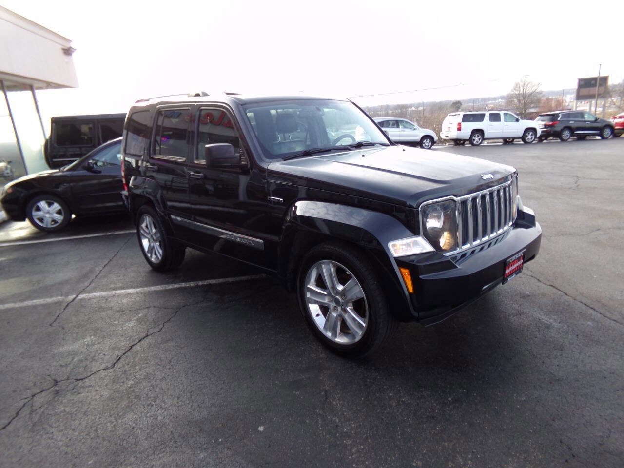 Used 2012 Jeep Liberty Limited Jet w/ Comfort/Convenience Group image 5
