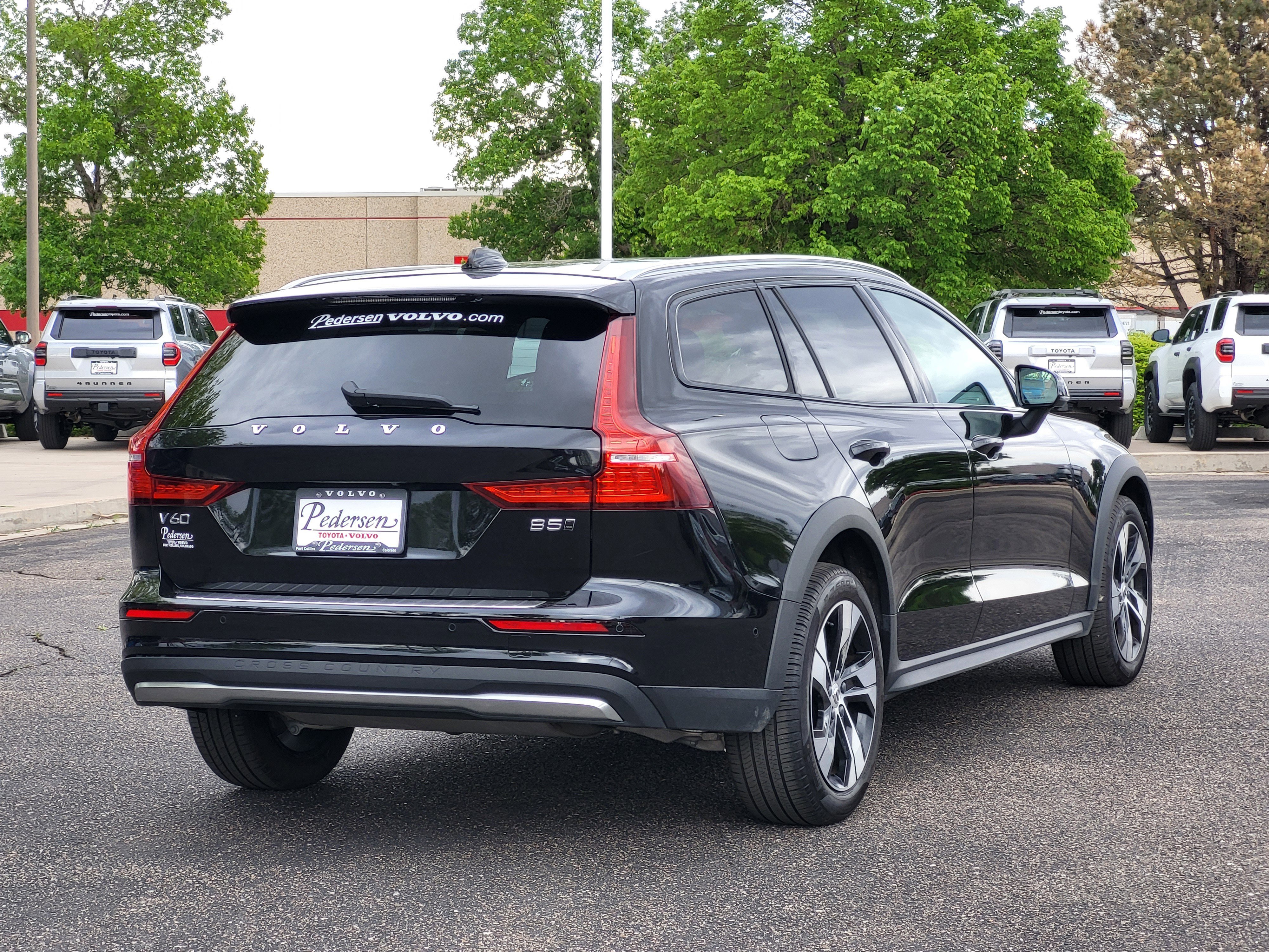 Certified 2024 Volvo V60 B5 Cross Country Plus AWD/4WD image 2